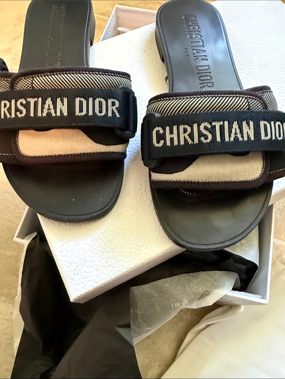Dior - Picture 12 of 12